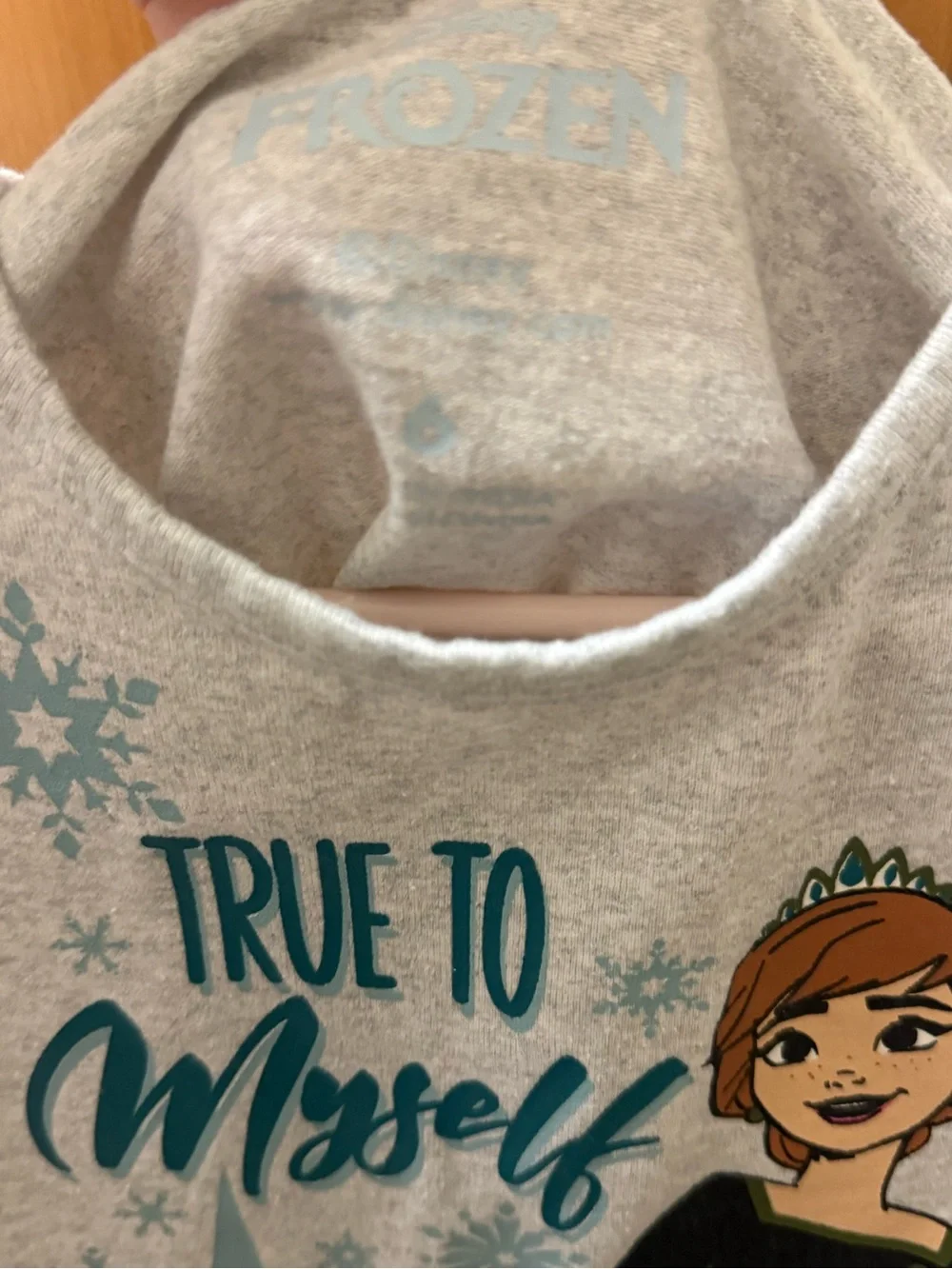 Disney Girls tshirts bundle sizes (5-6)